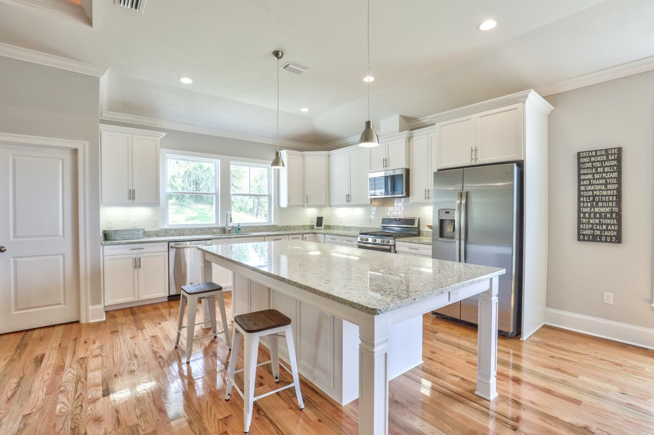3934 Ardmore Lane