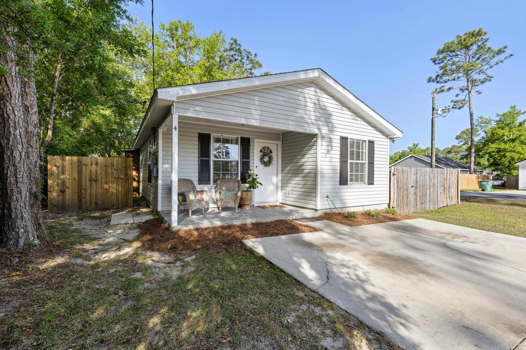 Photo of 4 Ted Lott Lane, Crawfordville, FL 32327 (MLS # 398175)