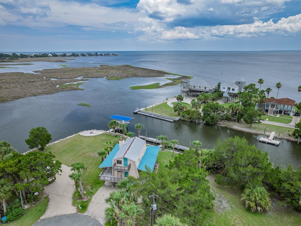 Photo of 94 Gulf Breeze Drive, Crawfordville, FL 32327 (MLS # 402746)