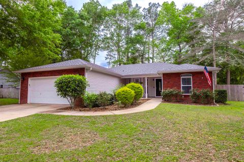 Photo of 3525 CHEROKEE RIDGE Trail, Tallahassee, FL 32312 (MLS # 398341)