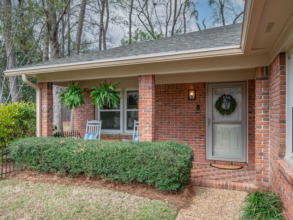 Photo of 3260 Rue De Lafitte Drive, Tallahassee, FL 32312 (MLS # 396710)