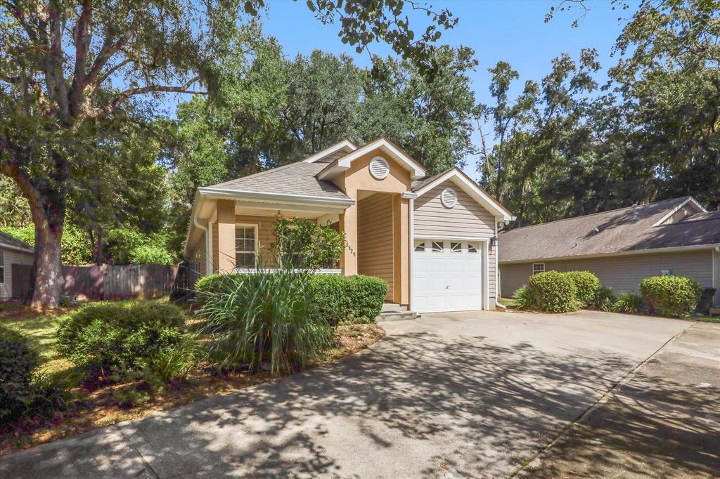 Photo of 3529 Lands End Lane, Tallahassee, FL 32317 (MLS # 391930)
