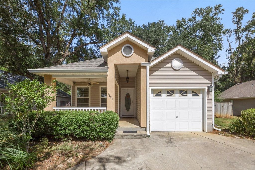 Photo of 3529 Lands End Lane, Tallahassee, FL 32317 (MLS # 391930)