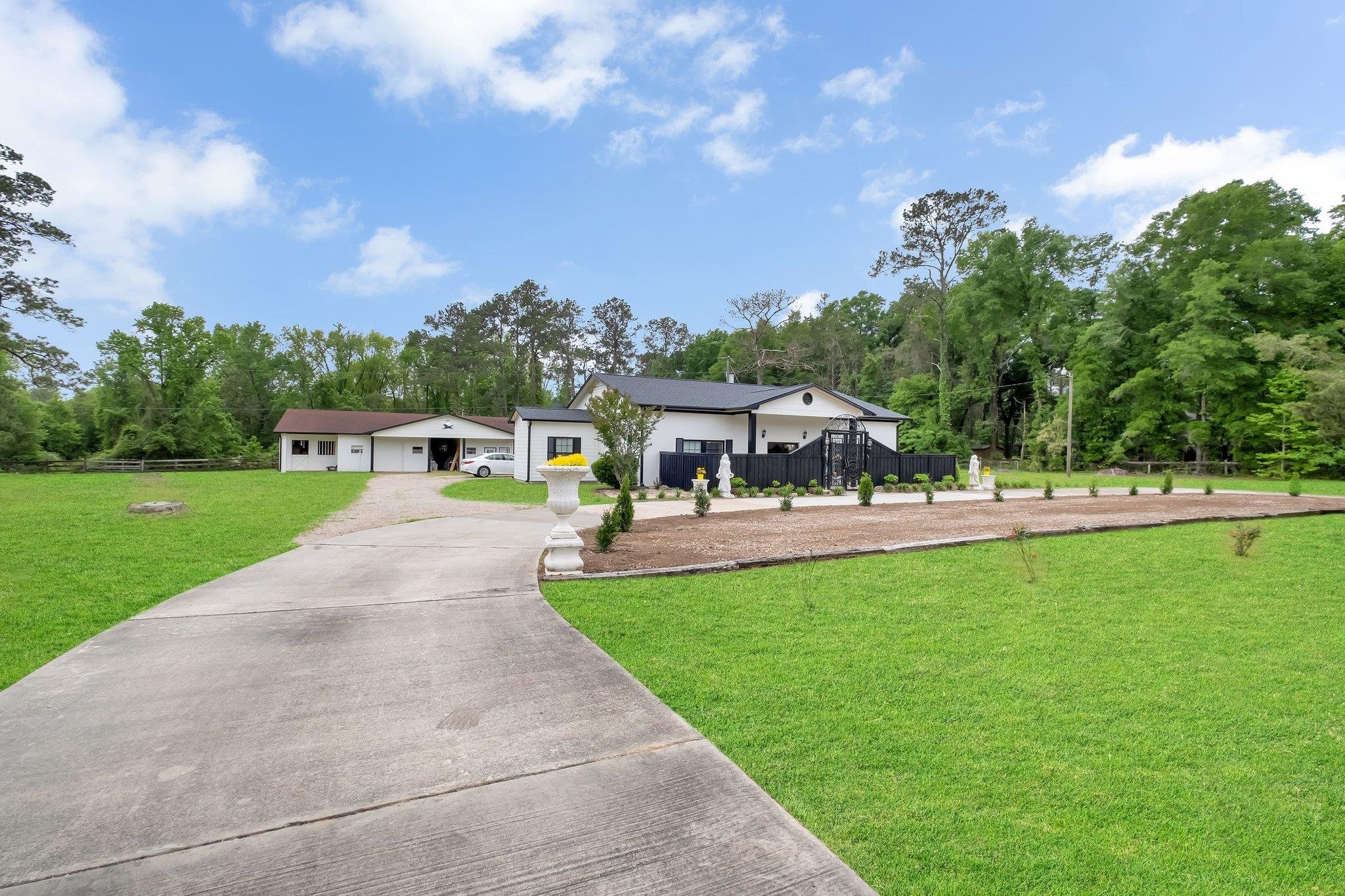 5902 Shady Rest Road