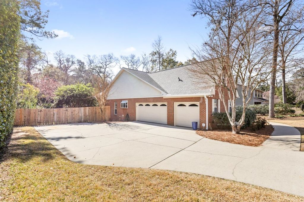 Photo of 3194 Shamrock E Street, Tallahassee, FL 32309 (MLS # 396282)