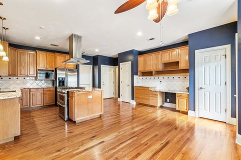 Tiny photo for 3194 Shamrock E Street, Tallahassee, FL 32309 (MLS # 396282)