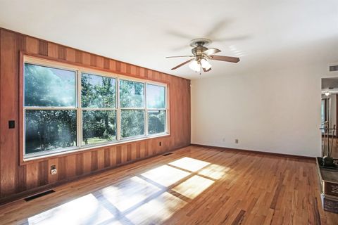 Tiny photo for 2017 Sumter Avenue, Tallahassee, FL 32301 (MLS # 392145)