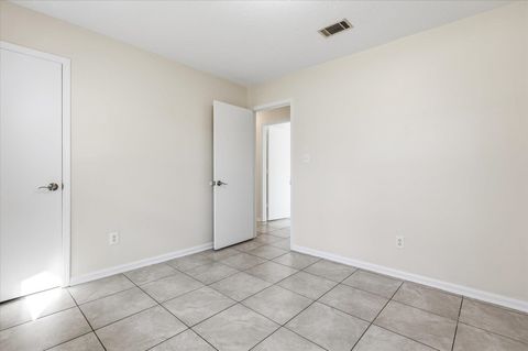 Tiny photo for 8821 N Pembroke Court, Tallahassee, FL 32311 (MLS # 394966)