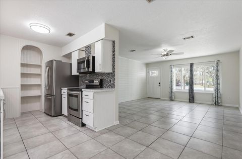 Tiny photo for 8821 N Pembroke Court, Tallahassee, FL 32311 (MLS # 394966)