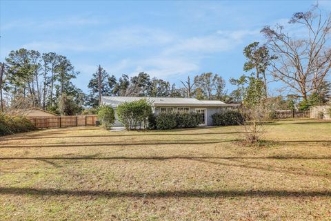 Tiny photo for 8821 N Pembroke Court, Tallahassee, FL 32311 (MLS # 394966)