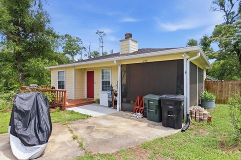 Tiny photo for 2501 MCELROY Street, Tallahassee, FL 32310 (MLS # 400616)