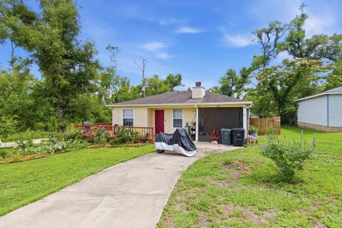 Tiny photo for 2501 MCELROY Street, Tallahassee, FL 32310 (MLS # 400616)