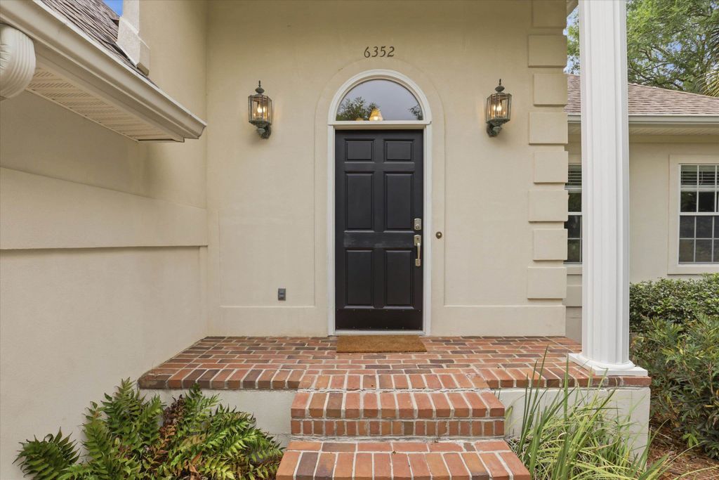 Photo of 6352 Mallard Trace Drive, Tallahassee, FL 32312 (MLS # 399941)