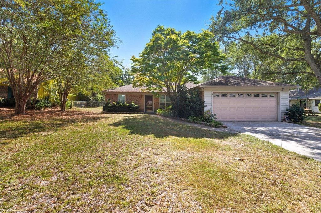 Photo of 2989 Teton Trail, Tallahassee, FL 32303 (MLS # 391454)