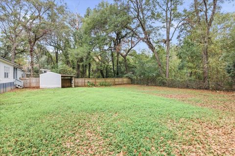 Tiny photo for 2111 Plantation Forest Drive, Tallahassee, FL 32317 (MLS # 395395)
