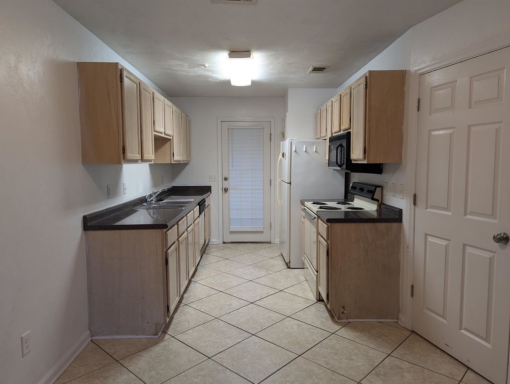 Photo of 1340 HANCOCK Street #Unit B, Tallahassee, FL 32304 (MLS # 393958)