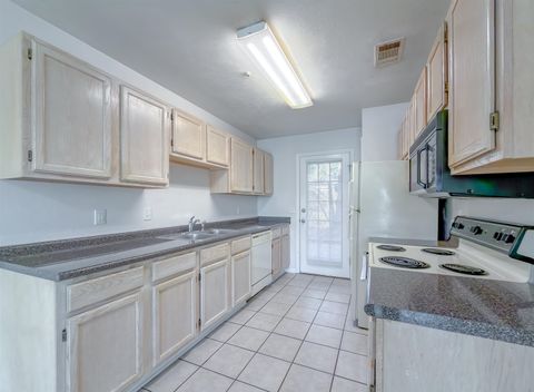 Tiny photo for 1340 HANCOCK Street #Unit B, Tallahassee, FL 32304 (MLS # 393958)
