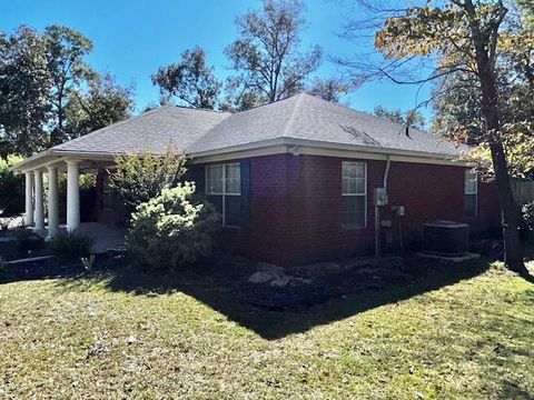 A home in Crawfordville