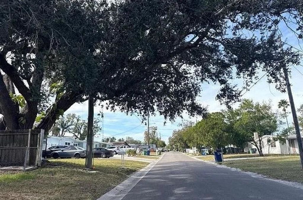 Photo of 2318 E 111th Avenue, Tampa, FL 33612 (MLS # 395186)