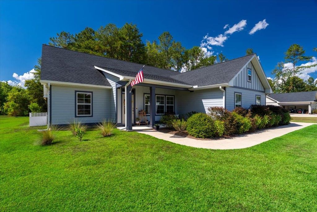 Photo of 595 Crooked Creek Lane, Monticello, FL 32344 (MLS # 391741)