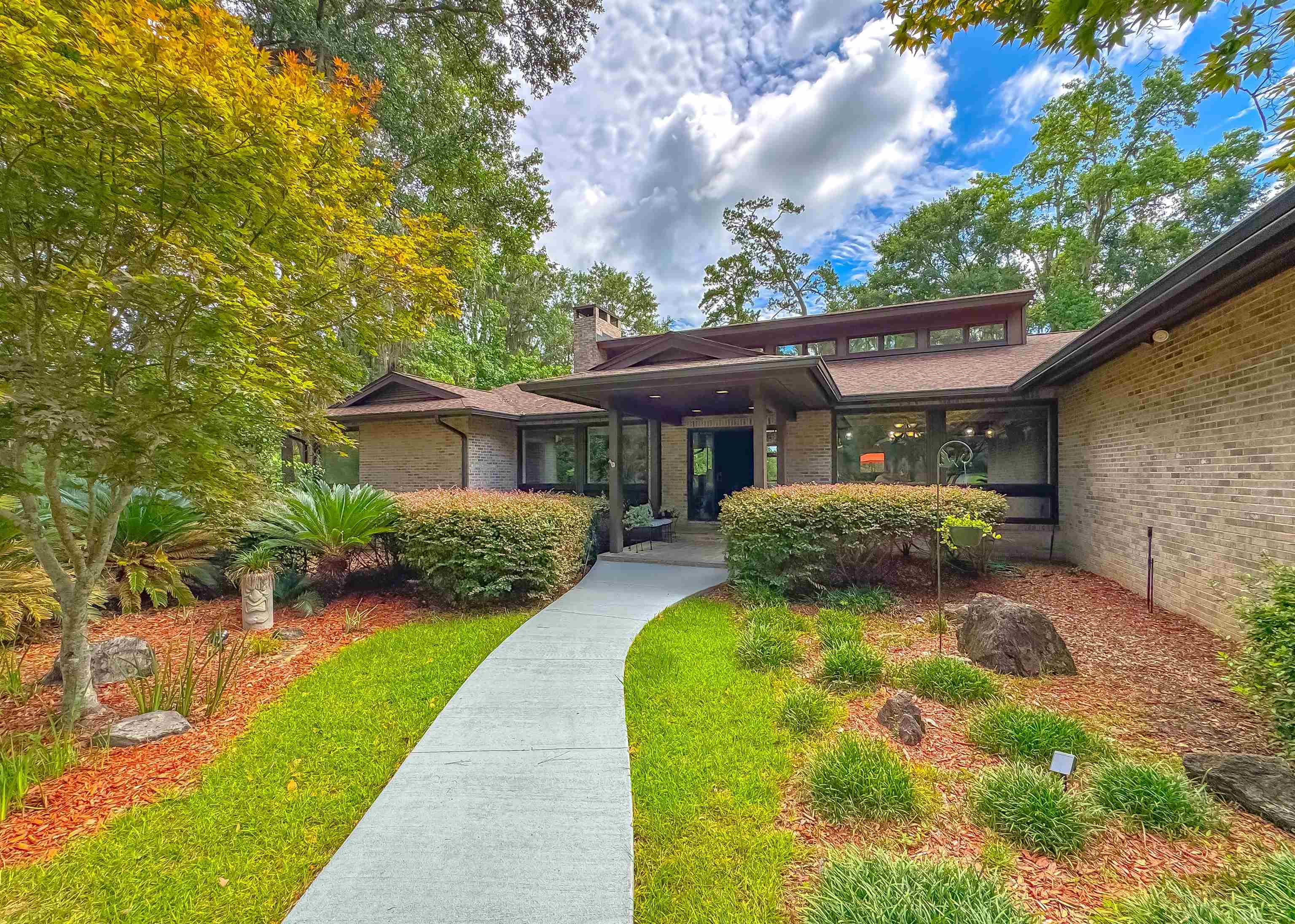 9257 Shady Crest Lane