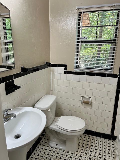 Tiny photo for 727 California Street, Tallahassee, FL 32304 (MLS # 391571)