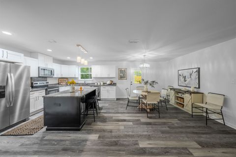 Tiny photo for 2539 Tiny Leaf Road, Tallahassee, FL 32305 (MLS # 390793)