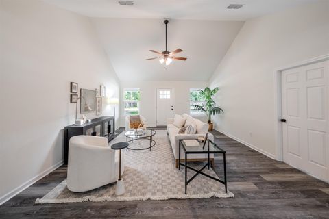 Tiny photo for 2539 Tiny Leaf Road, Tallahassee, FL 32305 (MLS # 390793)