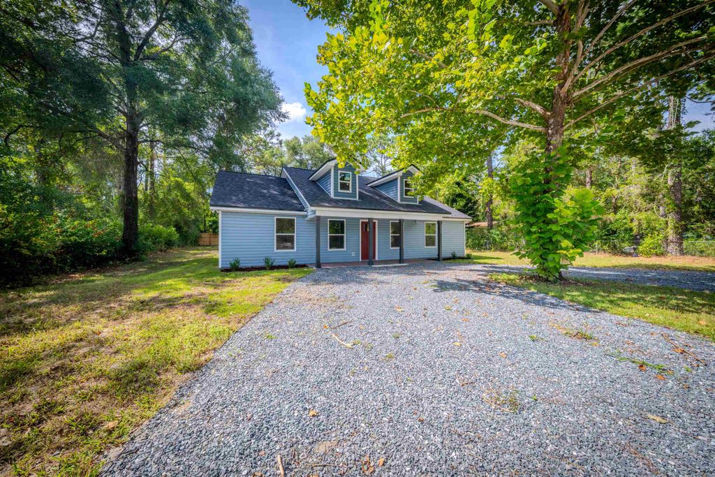 Photo of 2539 Tiny Leaf Road, Tallahassee, FL 32305 (MLS # 390793)