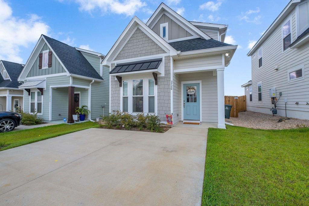 Photo of 3726 Meadow Vista Lane, Tallahassee, FL 32308 (MLS # 389481)