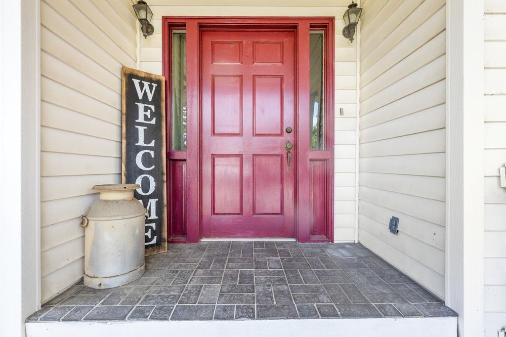 Photo of 155 E Seminole Avenue, Monticello, FL 32344 (MLS # 392921)