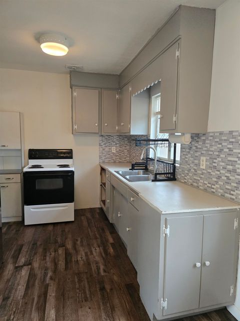 Tiny photo for 309 W Oak St St, Perry, FL 32347 (MLS # 397664)