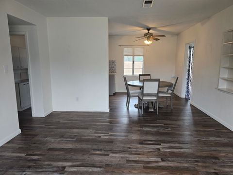 Tiny photo for 309 W Oak St St, Perry, FL 32347 (MLS # 397664)