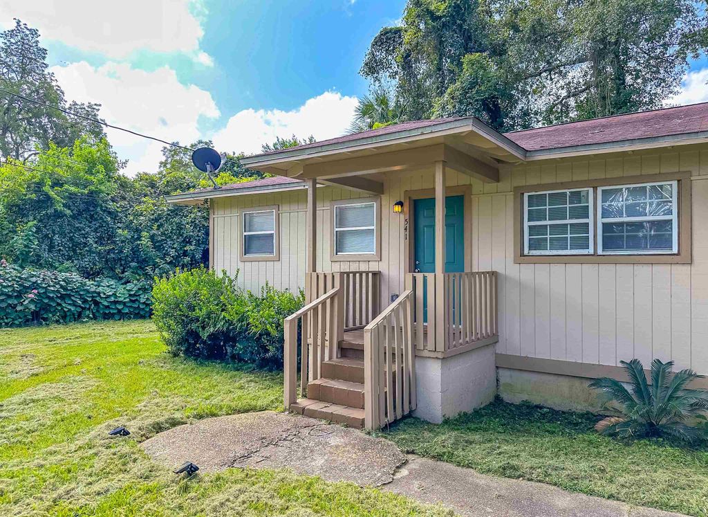 Photo of 541 DOCTOR CAROLYN RYALS Way #3, Tallahassee, FL 32310 (MLS # 388266)