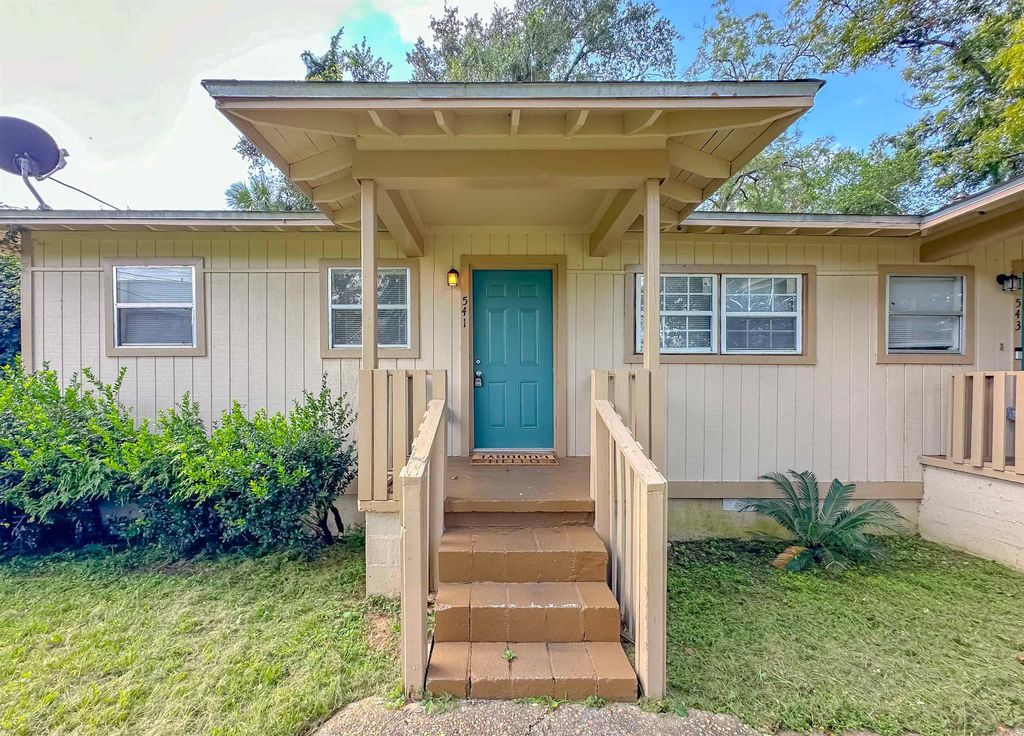 Photo of 541 DOCTOR CAROLYN RYALS Way #3, Tallahassee, FL 32310 (MLS # 388266)