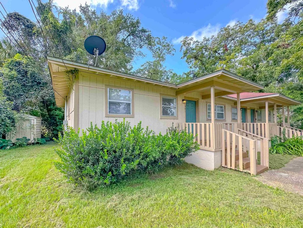 Photo of 541 DOCTOR CAROLYN RYALS Way #3, Tallahassee, FL 32310 (MLS # 388266)