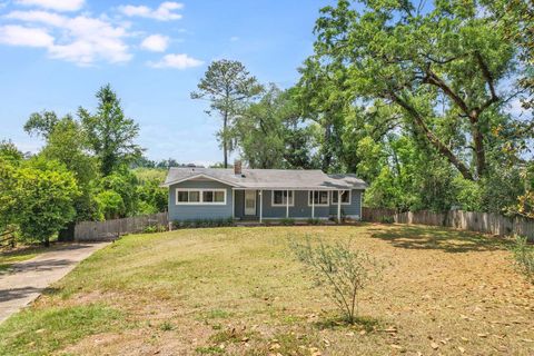 Tiny photo for 1700 S MERIDIAN Street, Tallahassee, FL 32301 (MLS # 400020)