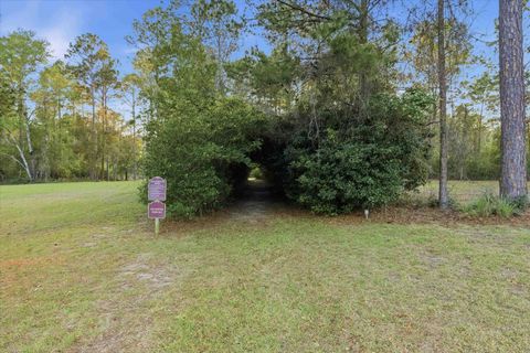 Tiny photo for 191 Parkside Circle, Crawfordville, FL 32327 (MLS # 397875)