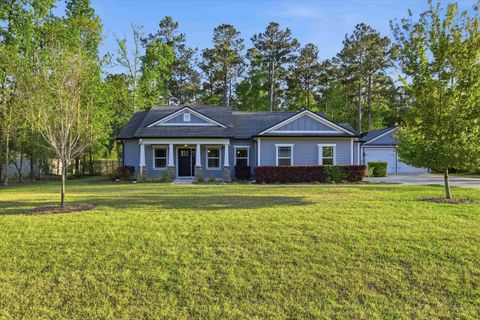 Photo of 191 Parkside Circle, Crawfordville, FL 32327 (MLS # 397875)