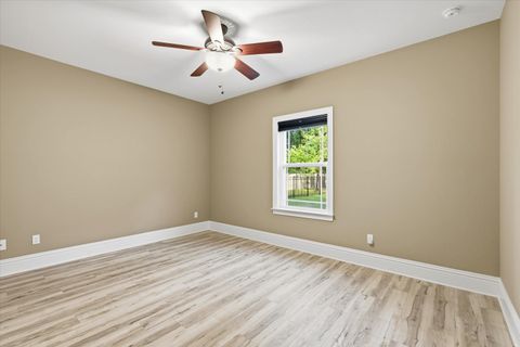 Tiny photo for 191 Parkside Circle, Crawfordville, FL 32327 (MLS # 397875)