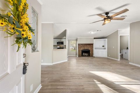 Tiny photo for 9698 S Horseshoe Road, Tallahassee, FL 32317 (MLS # 394358)