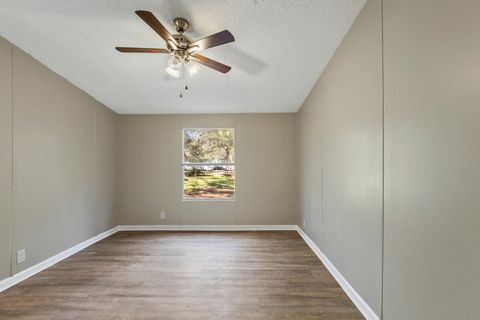 Tiny photo for 9698 S Horseshoe Road, Tallahassee, FL 32317 (MLS # 394358)