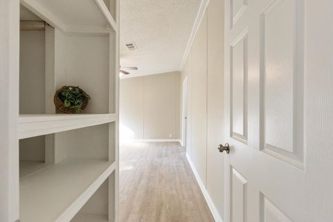 Tiny photo for 9698 S Horseshoe Road, Tallahassee, FL 32317 (MLS # 394358)