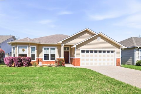 Tiny photo for 8354 Hinsdale Way, Tallahassee, FL 32312 (MLS # 397150)