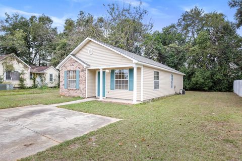 Tiny photo for 2624 Saxon Street, Tallahassee, FL 32310 (MLS # 392891)