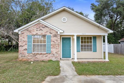Photo of 2624 Saxon Street, Tallahassee, FL 32310 (MLS # 392891)