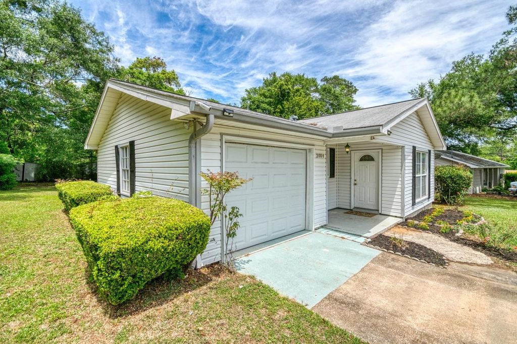 Photo of 2004 EASTGATE Way, Tallahassee, FL 32308 (MLS # 399508)