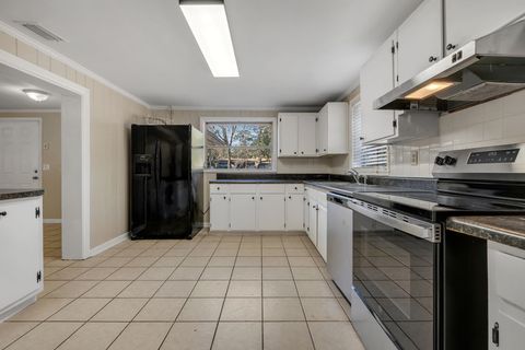 Tiny photo for 2012 Woodstock Lane, Tallahassee, FL 32303 (MLS # 394295)