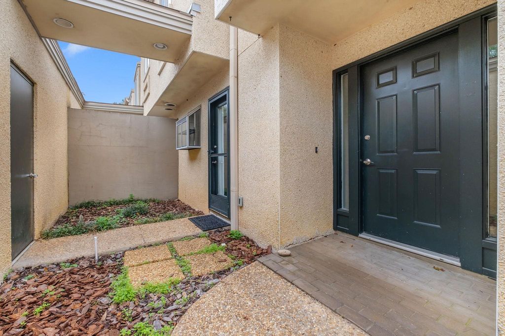 Photo of 1815 Atlantis Place #BLDG 6, Tallahassee, FL 32303 (MLS # 394829)