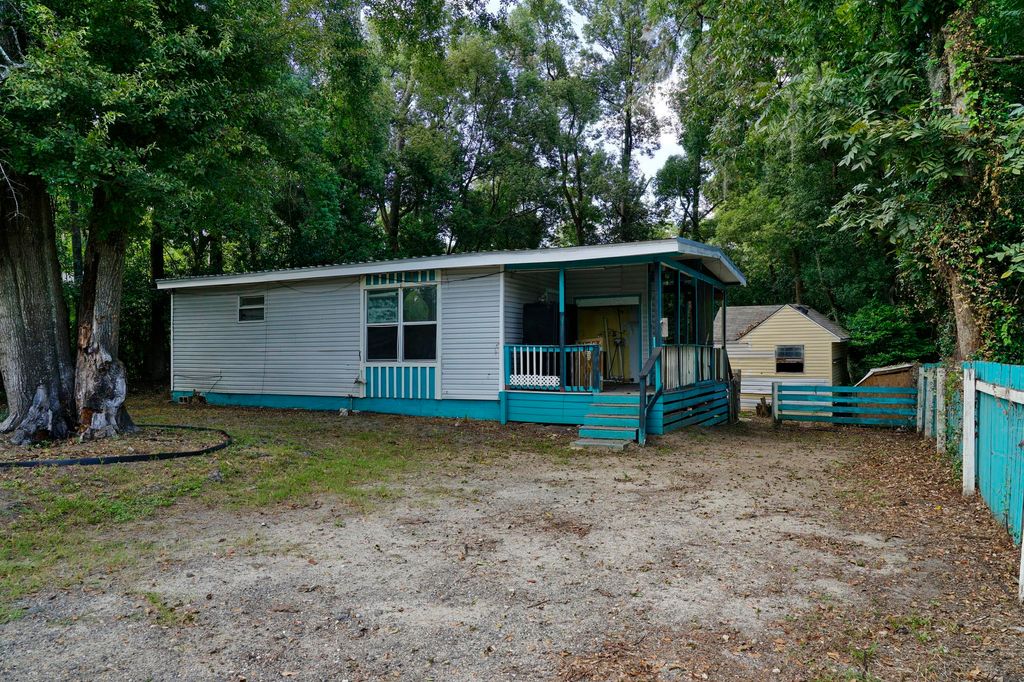 Photo of 2312 jackson Bluff Road, Tallahassee, FL 32304 (MLS # 391694)